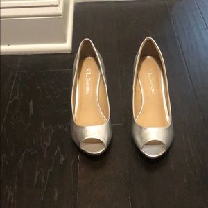 Chinese Laundry Wedges